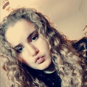 Meet your Posher, Mackenzie